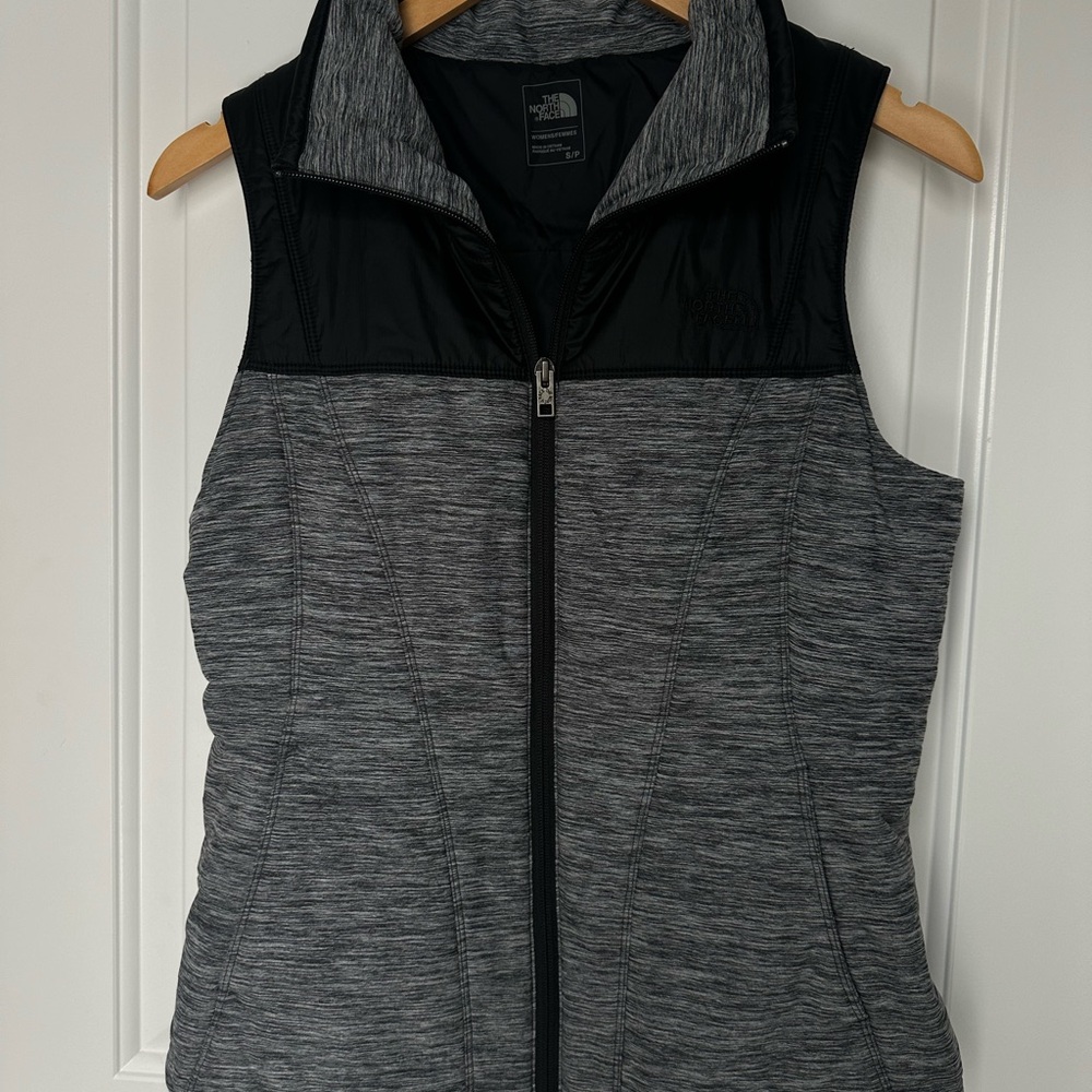 The North Face Charcoal and Black Sleeveless Jacket - Picture 4 of 9